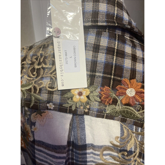 Large Embroidered Plaid Women’s Blouse Blue By Paparazzi nWT Flannel Top - Picture 6 of 9